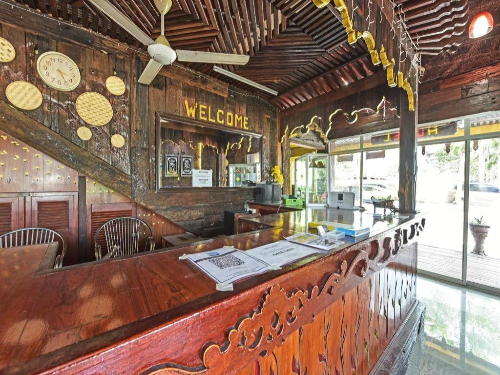 Super Oyo Capital O 90659 Raintown Timbers Hotel Taiping Exterior foto