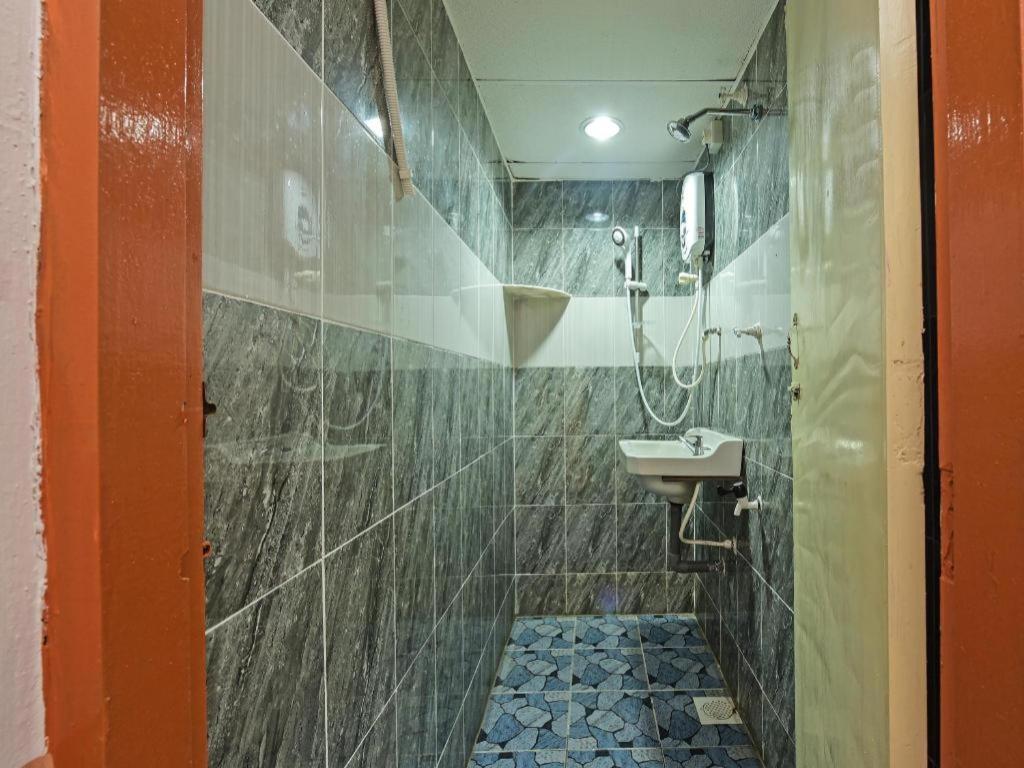Super Oyo Capital O 90659 Raintown Timbers Hotel Taiping Exterior foto